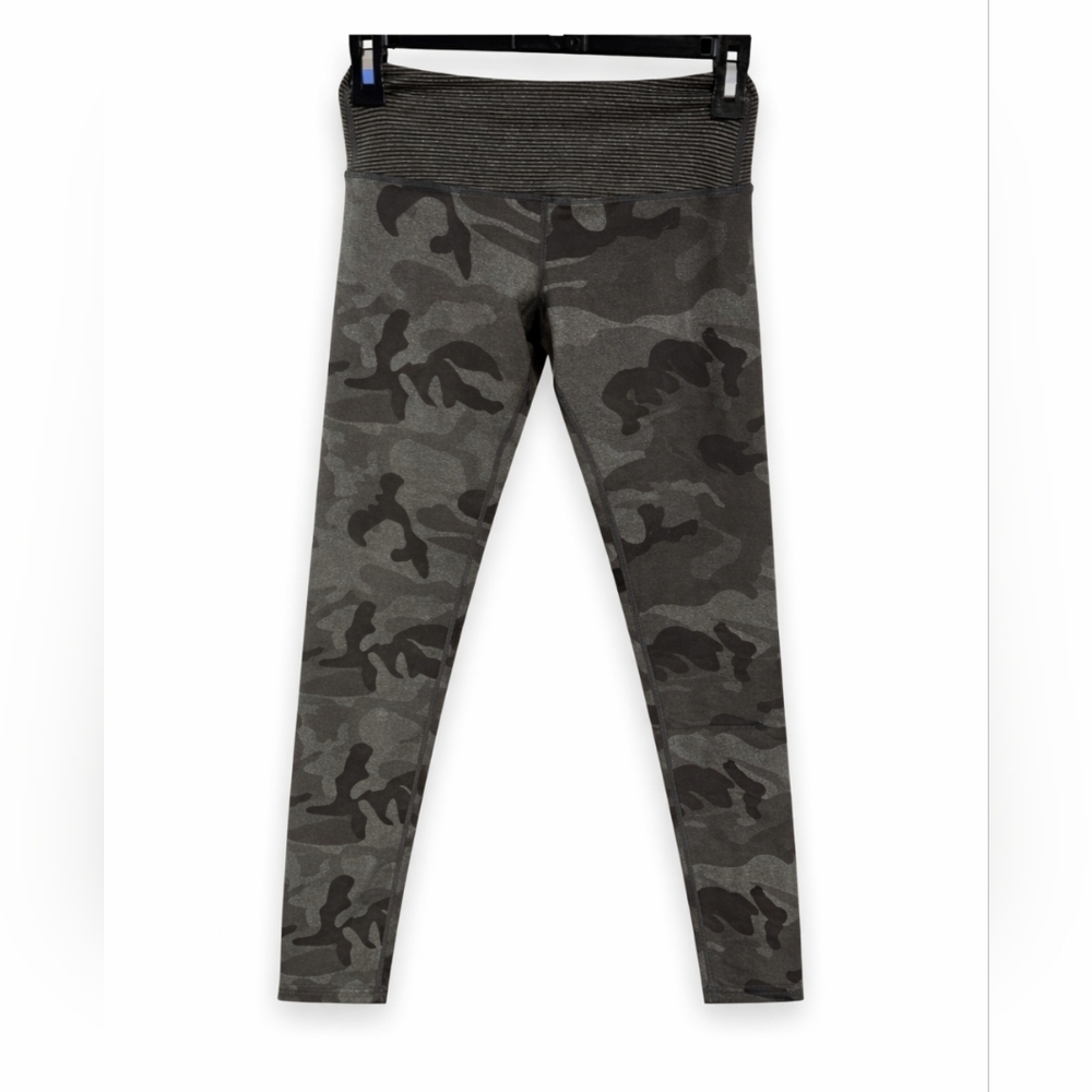 Vuori Camo High Rise Leggings XS
